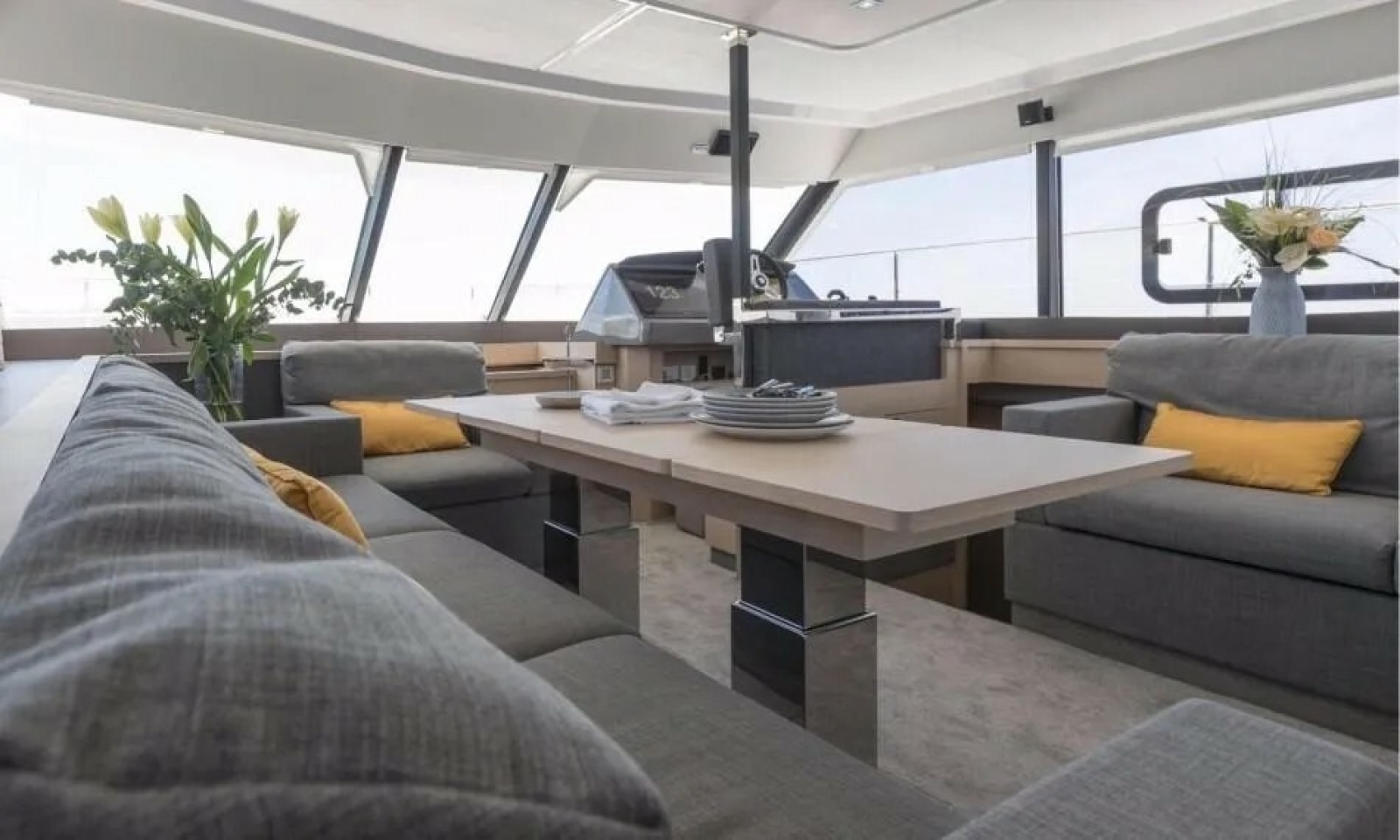 44' 2018 Fountaine Pajot MY 44