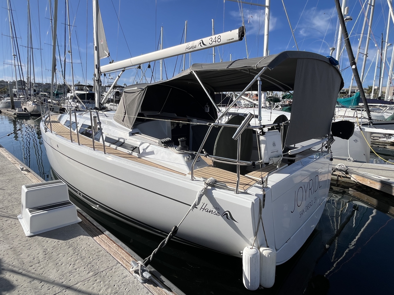 34' 2021 Hanse 348