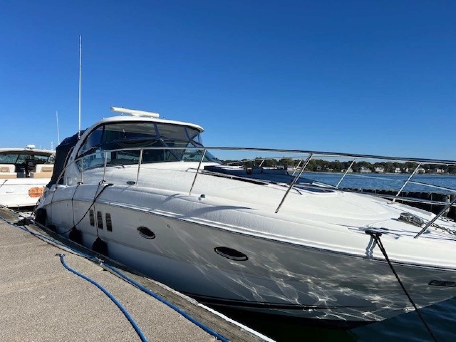 39' 2010 Sea Ray 390 Sundancer