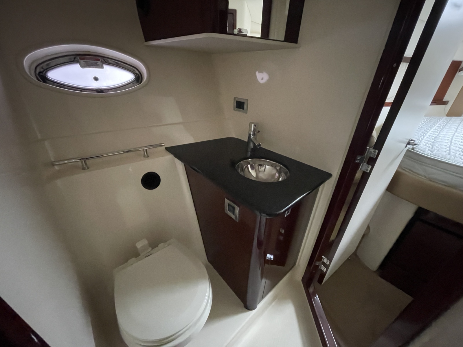 39' 2010 Sea Ray 390 Sundancer