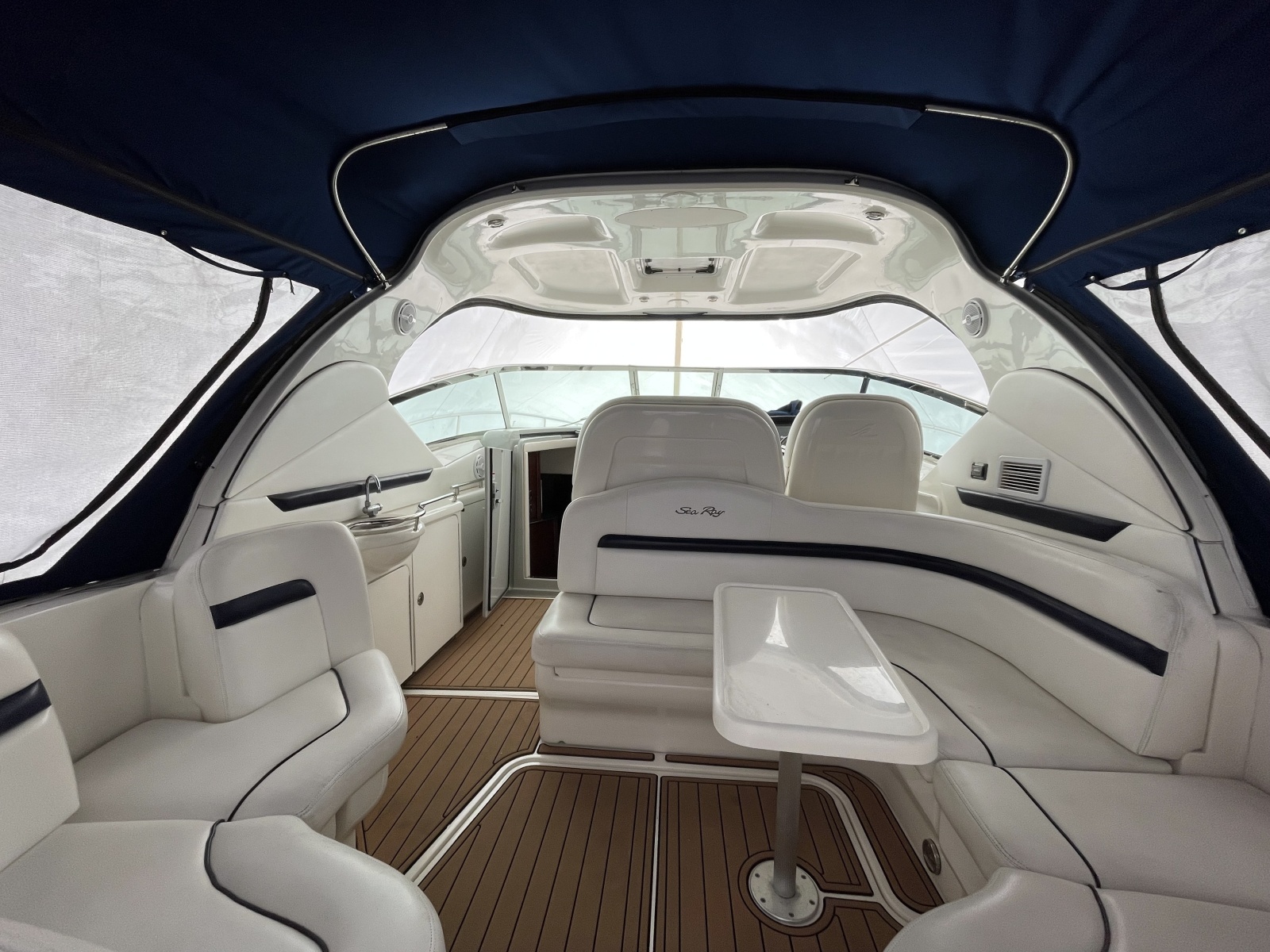 2010 Sea Ray 390 Sundancer