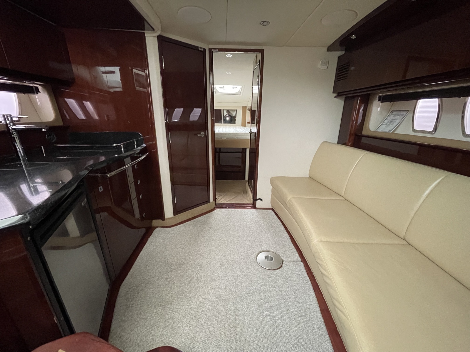 39' 2010 Sea Ray 390 Sundancer