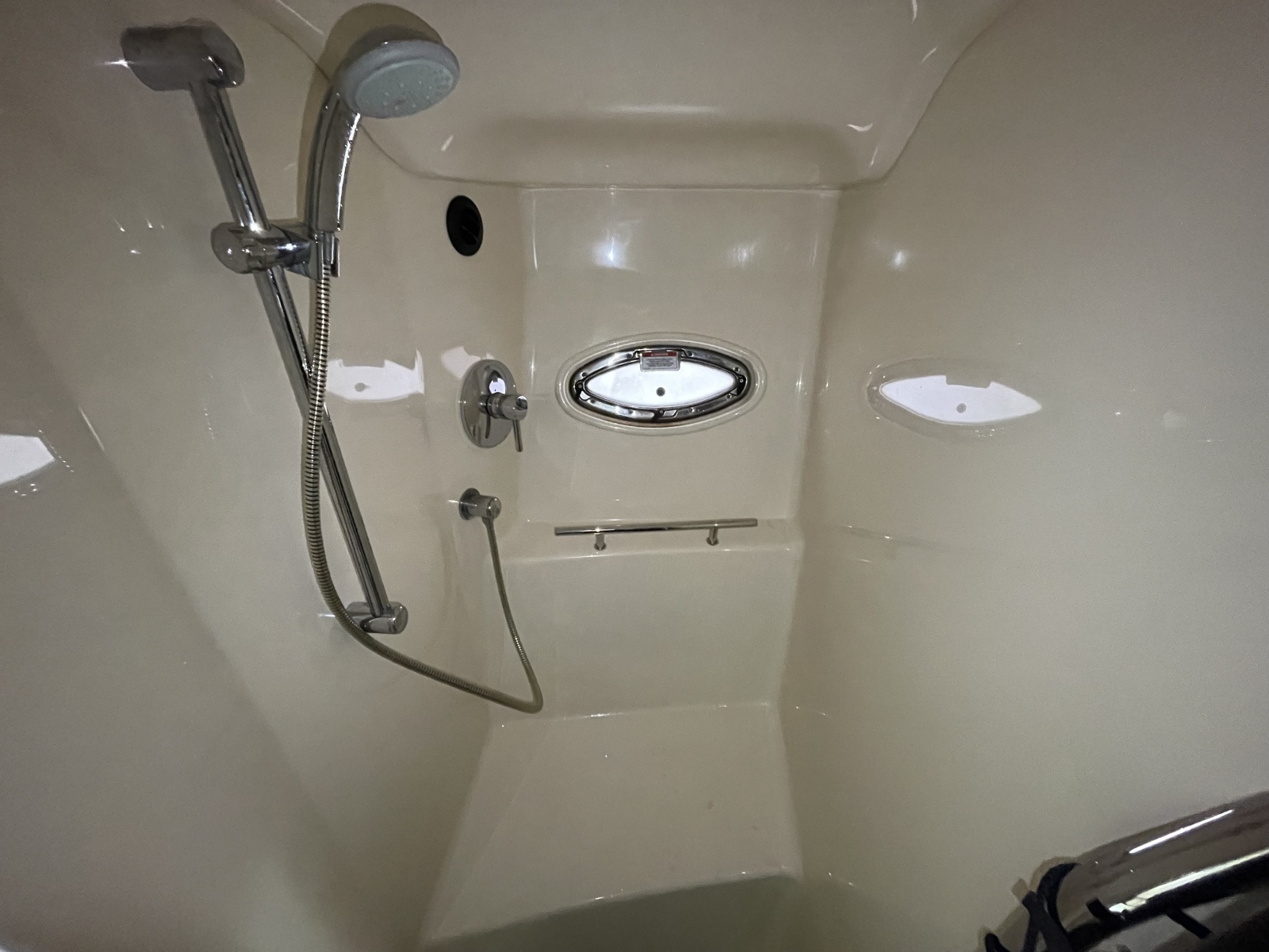 39' 2010 Sea Ray 390 Sundancer