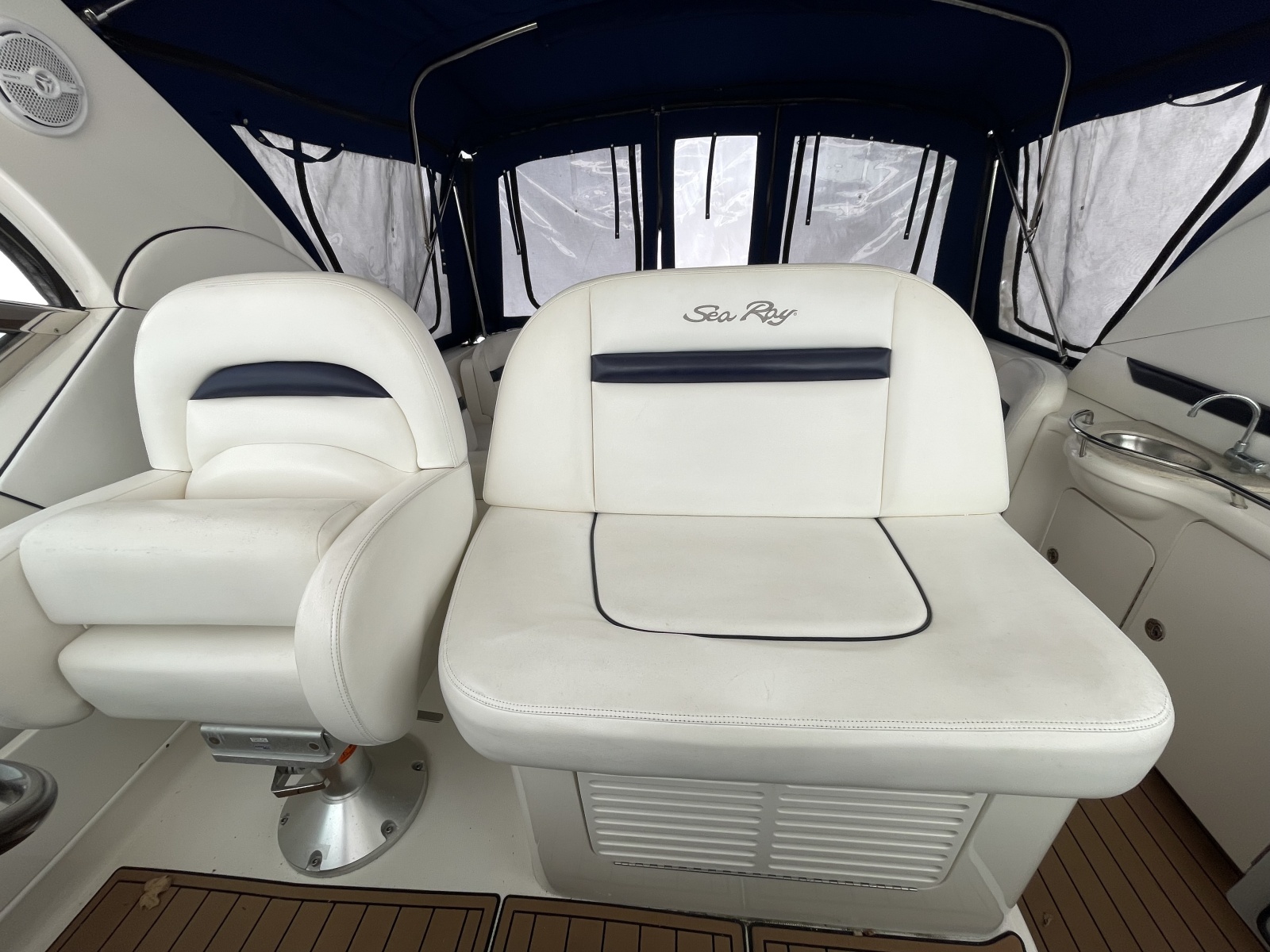 39' 2010 Sea Ray 390 Sundancer