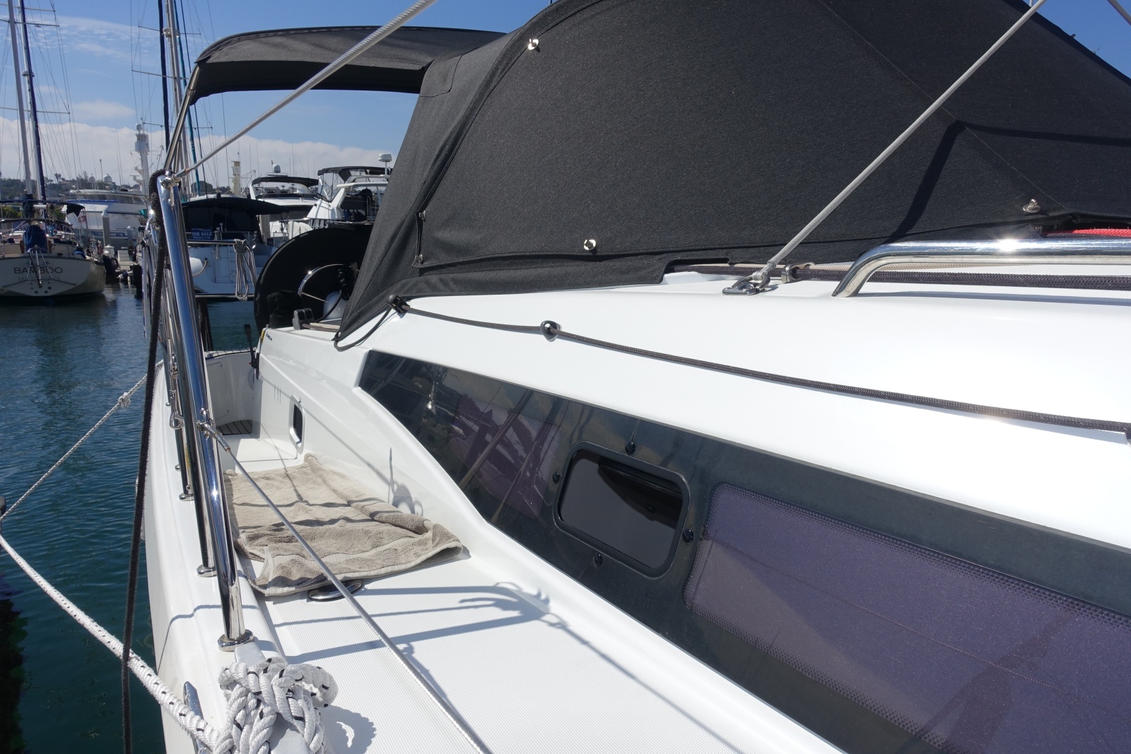 38' 2023 Jeanneau 380 PERFORMANCE