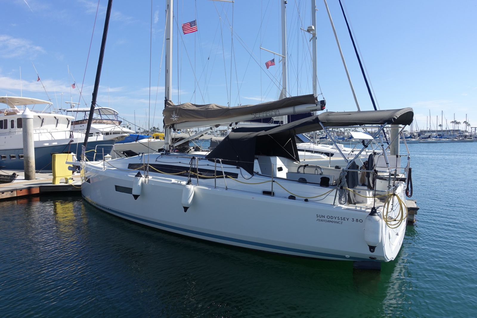 38' 2023 Jeanneau 380 PERFORMANCE