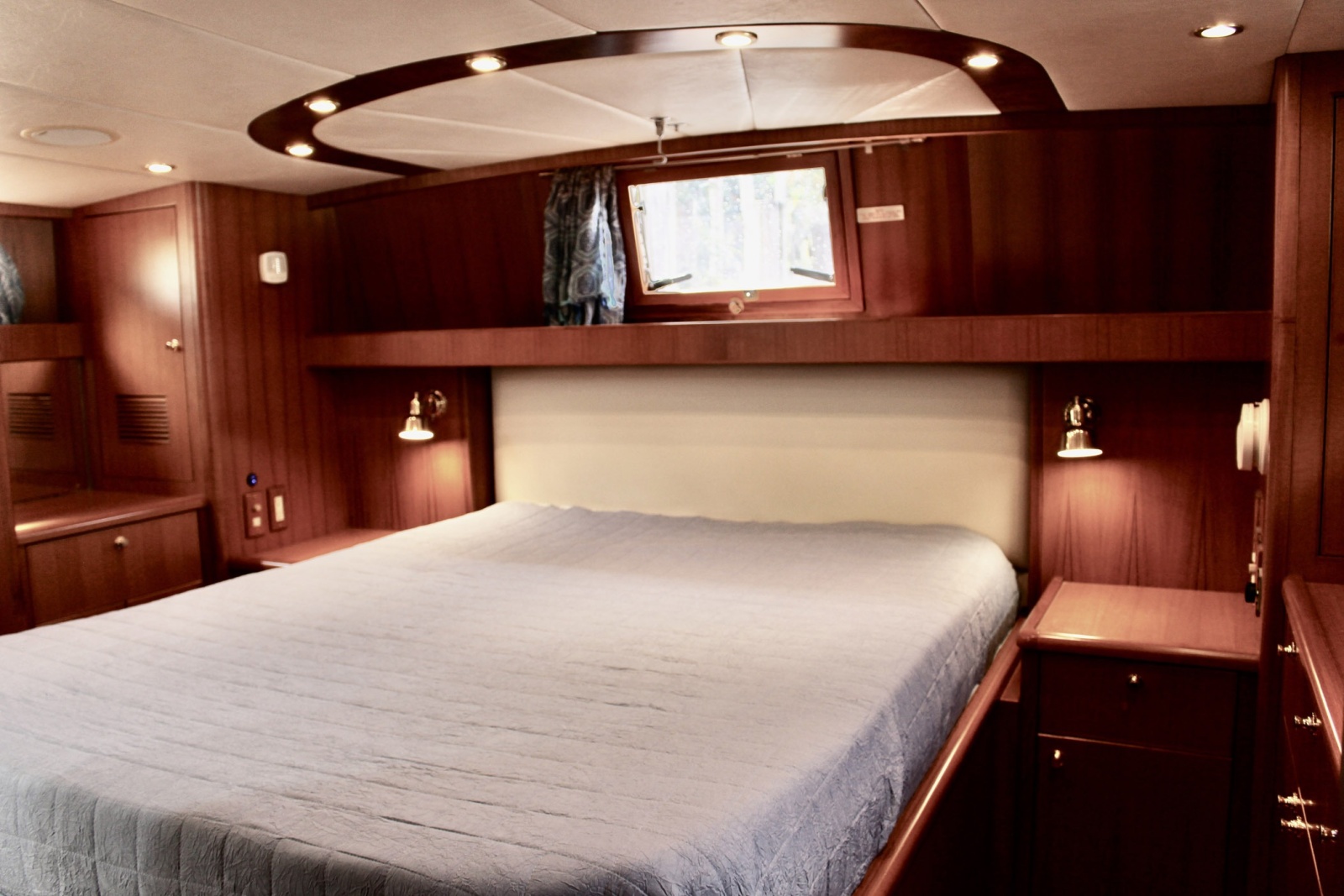 45' 2007 Jefferson Motor Yacht