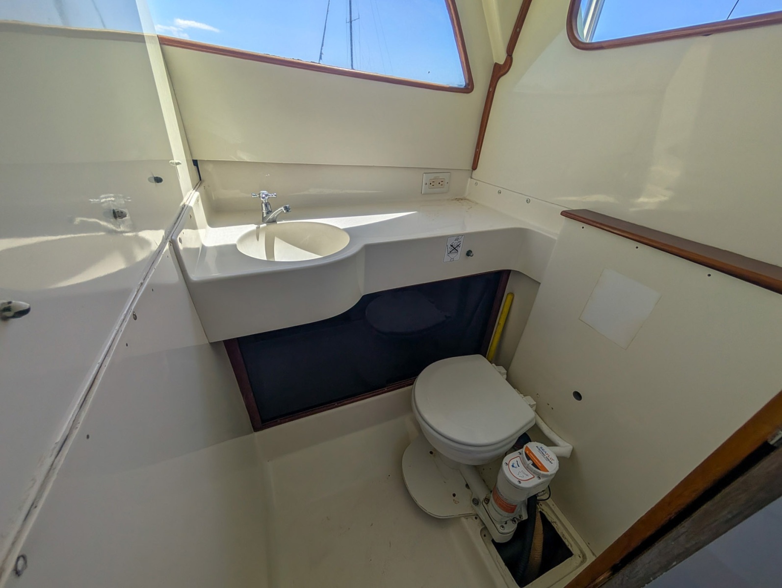 Bachata 31ft Bertram Yacht For Sale