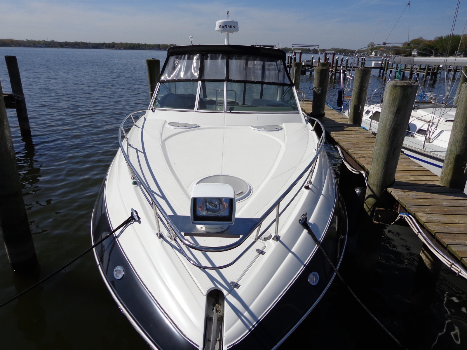 35' 2008 Cruisers Yachts 330/350 Express