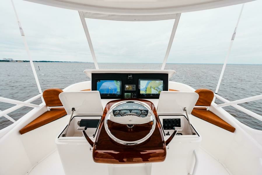 2008 Viking 68 Skybridge LIQUID APPLE  Skybridge