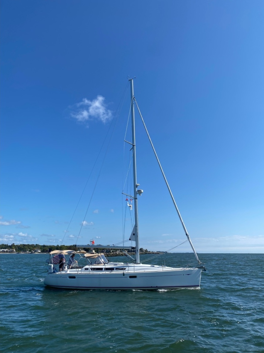 42ft Jeanneau Yacht For Sale
