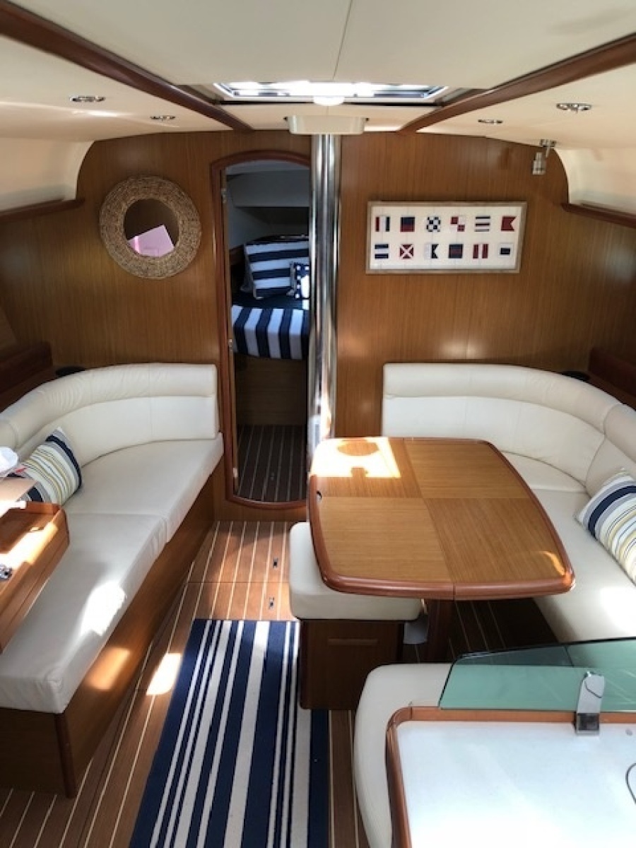 42ft Jeanneau Yacht For Sale