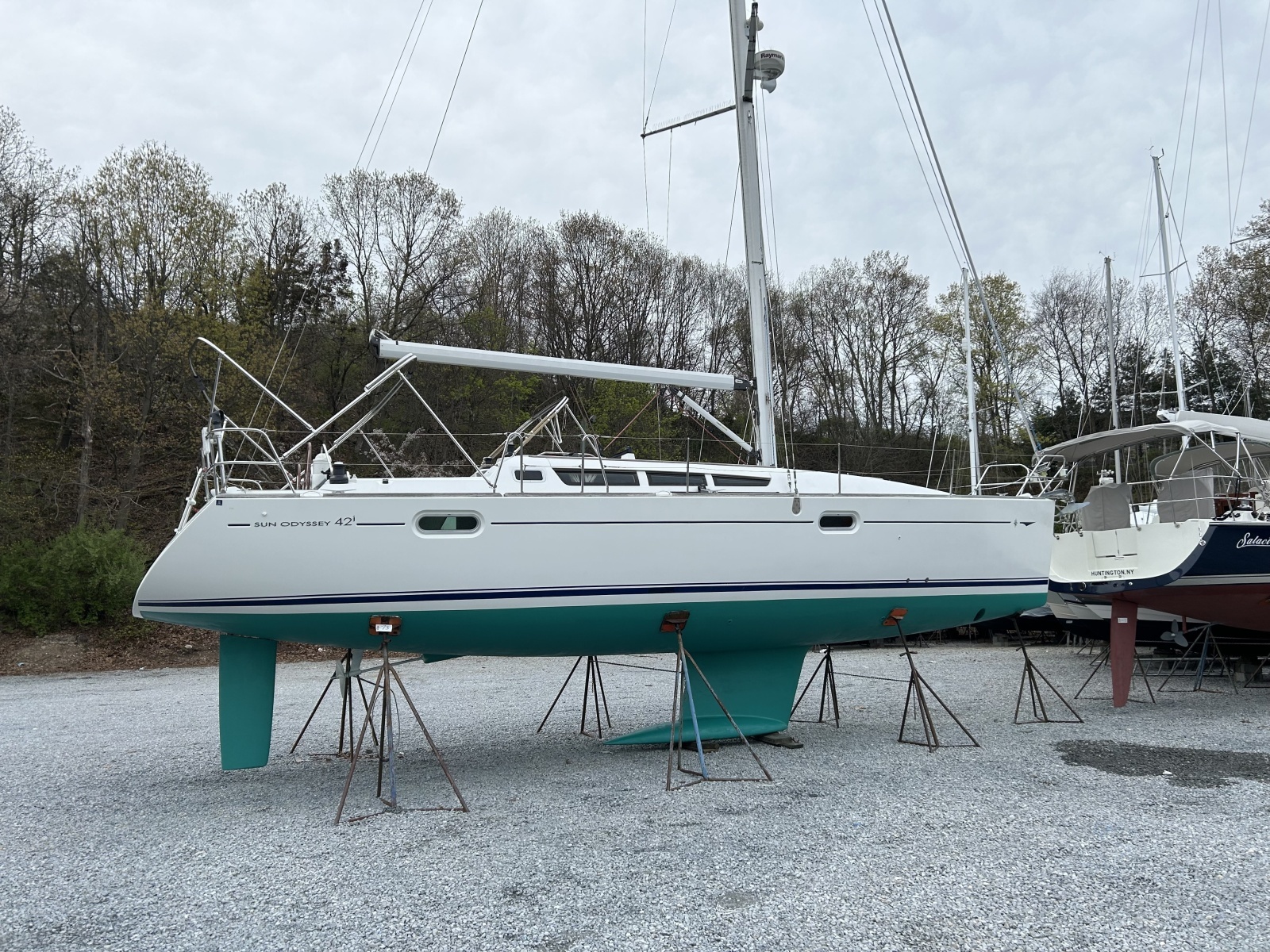 42ft Jeanneau Yacht For Sale