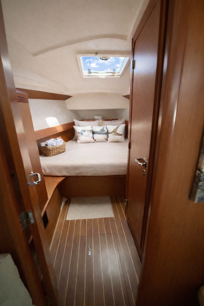 42ft Jeanneau Yacht For Sale