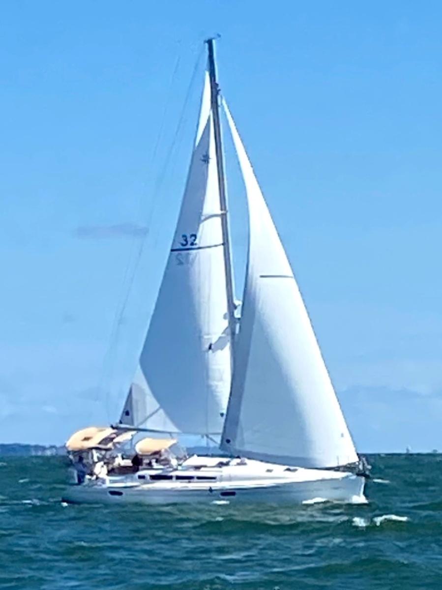 42ft Jeanneau Yacht For Sale