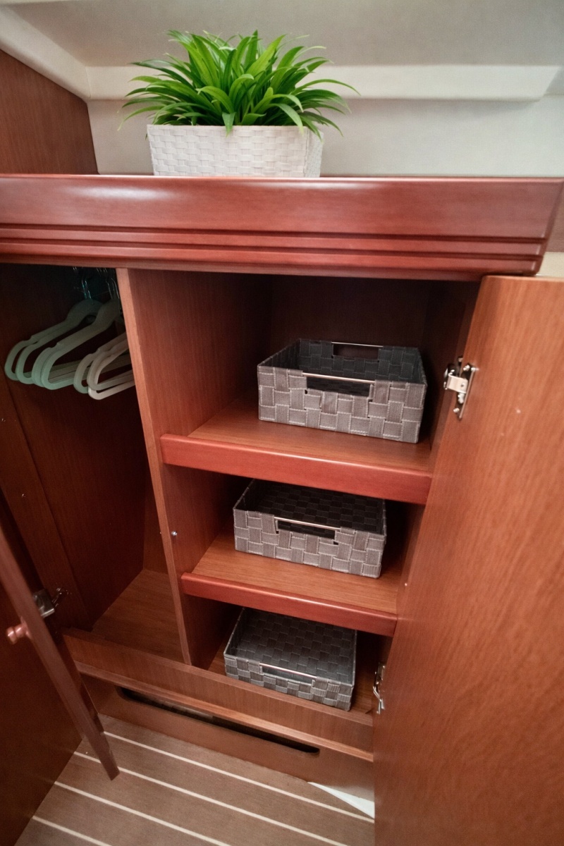 42ft Jeanneau Yacht For Sale