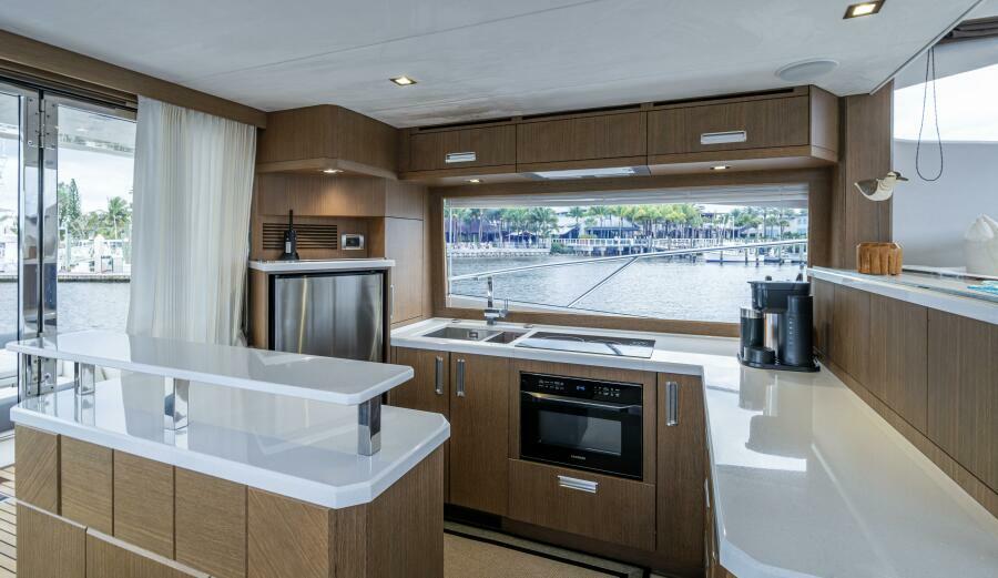 55' 2020 Galeon 550 Fly