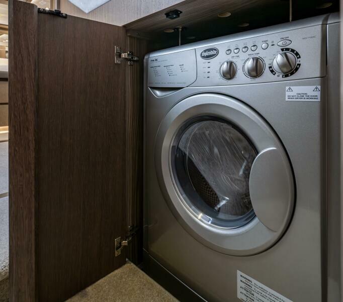 55' 2020 Galeon 550 Fly