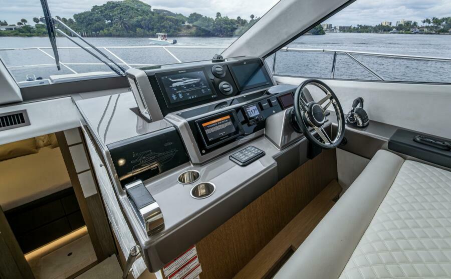 55' 2020 Galeon 550 Fly