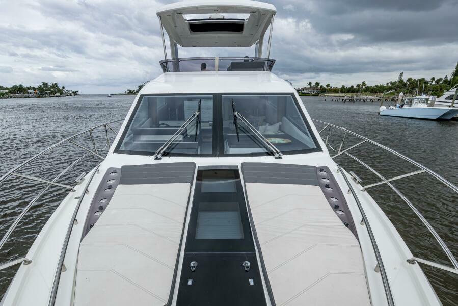 55' 2020 Galeon 550 Fly