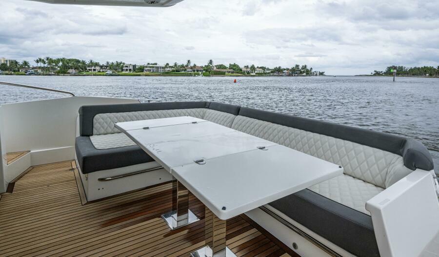 55' 2020 Galeon 550 Fly