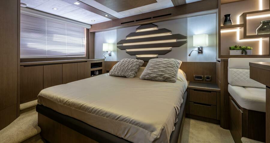 55' 2020 Galeon 550 Fly