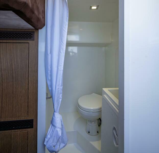 55' 2020 Galeon 550 Fly