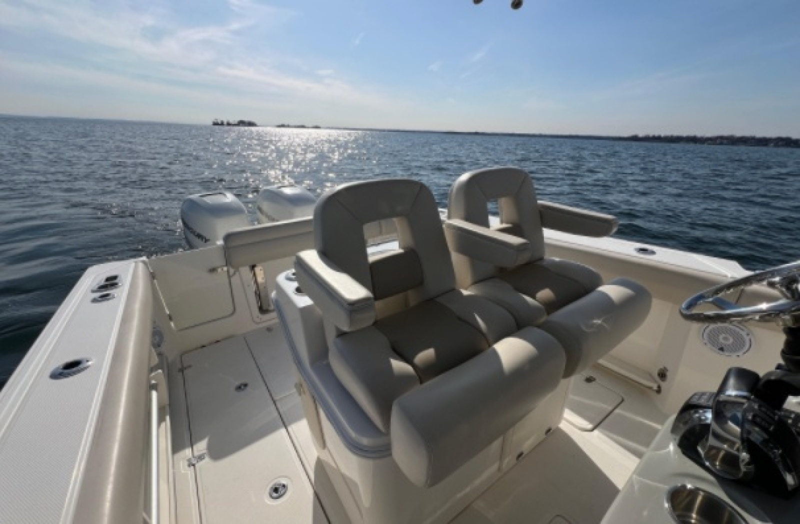 28ft Boston Whaler Yacht For Sale
