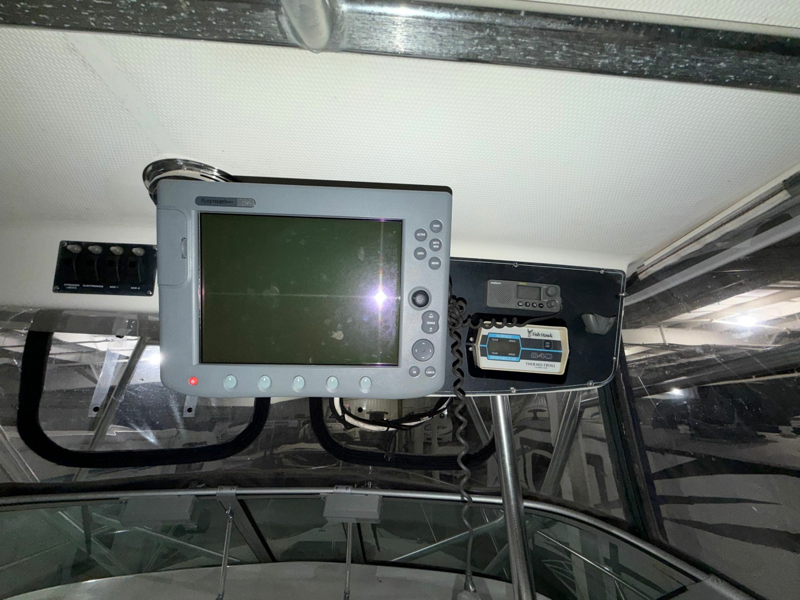 26' 2001 Boston Whaler 2600 Conquest