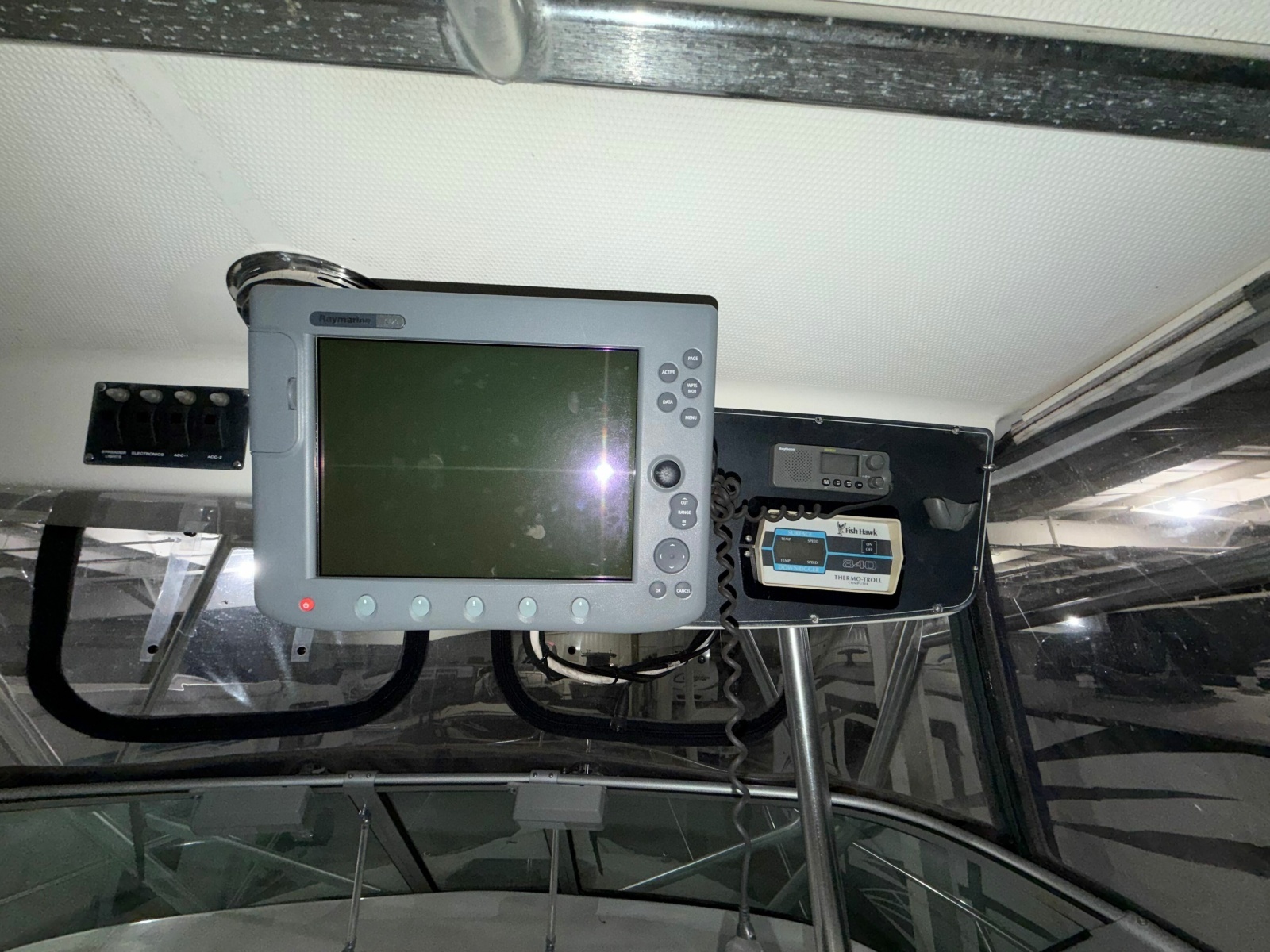 26ft Boston Whaler Yacht For Sale