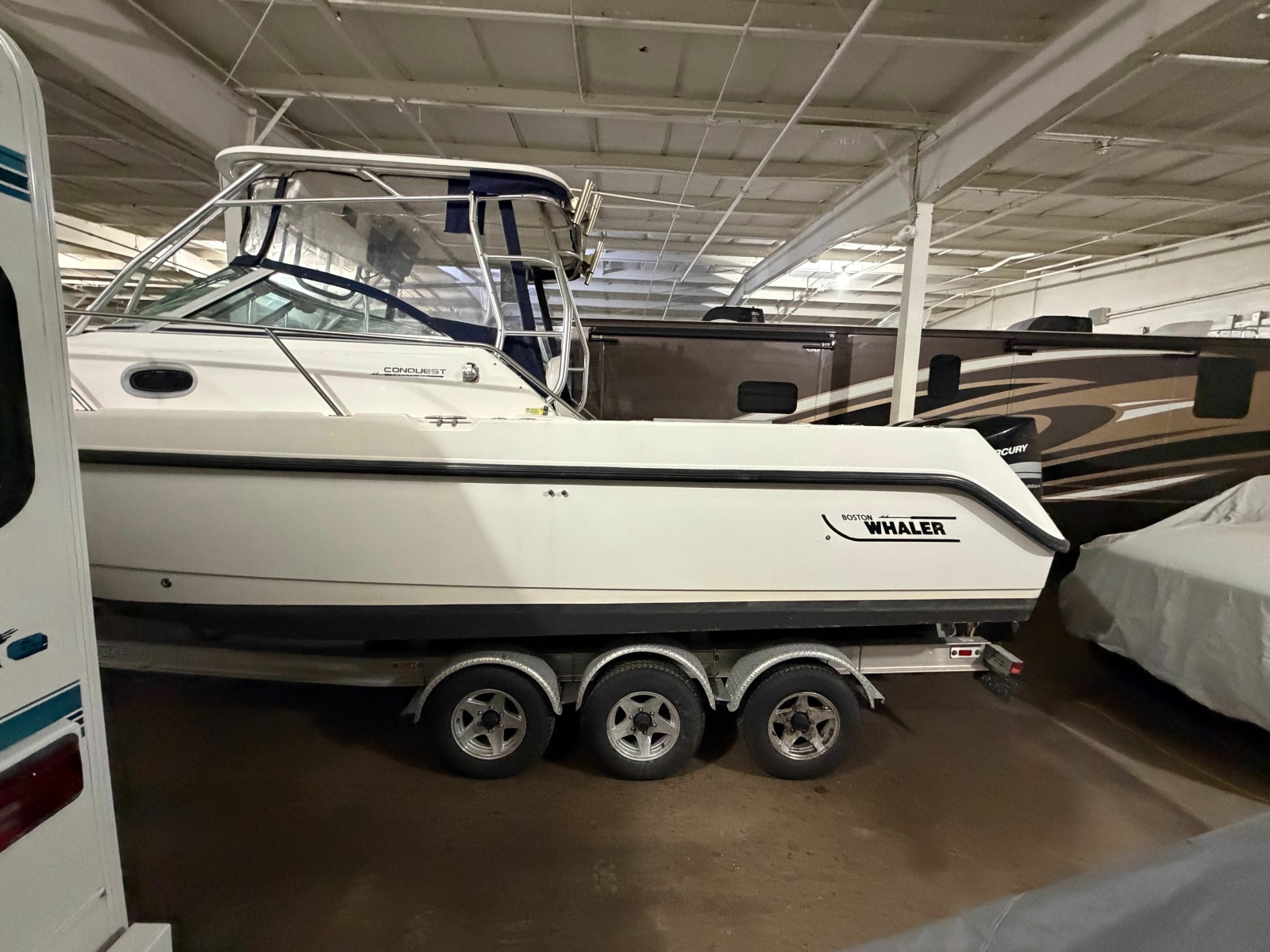 26' 2001 Boston Whaler 2600 Conquest