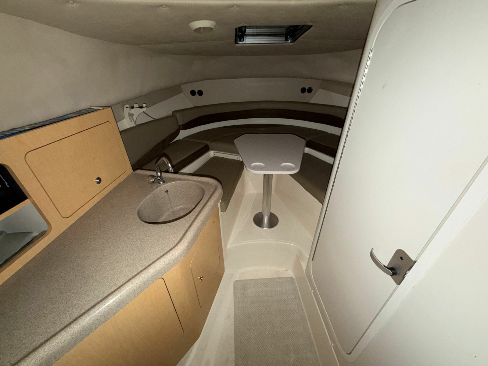 26ft Boston Whaler Yacht For Sale