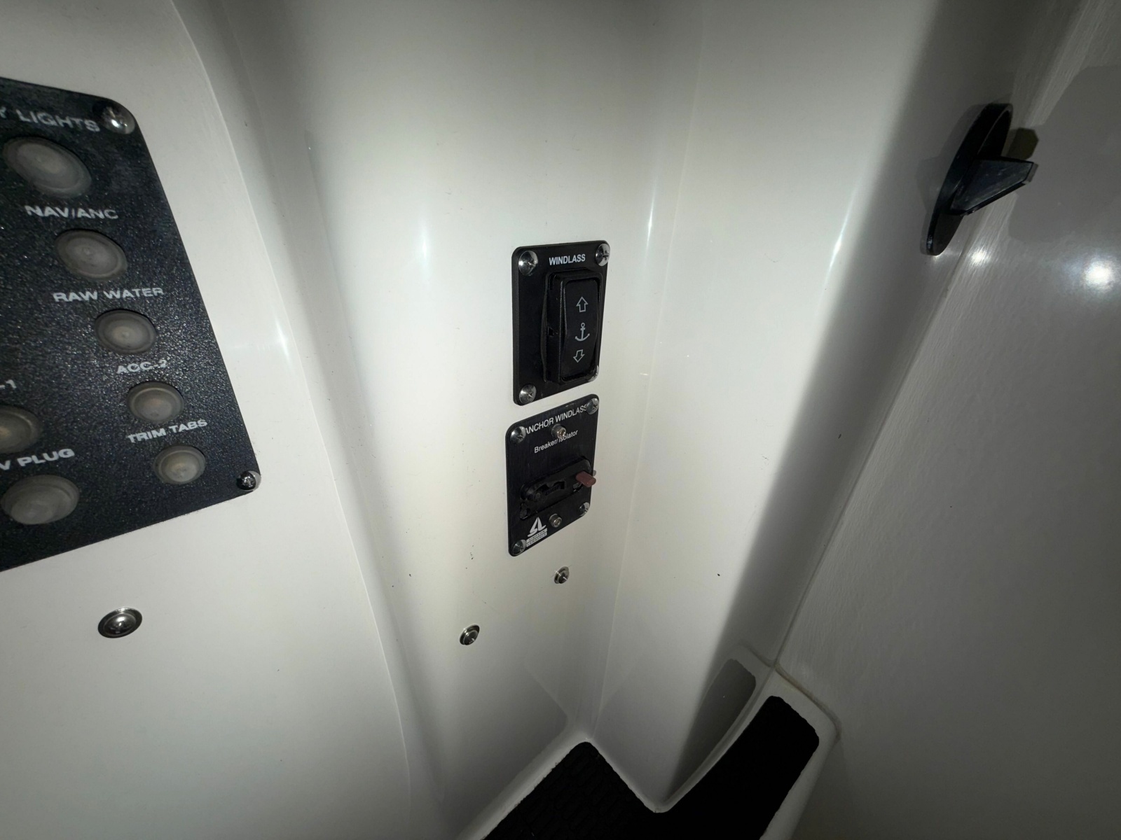 26ft Boston Whaler Yacht For Sale