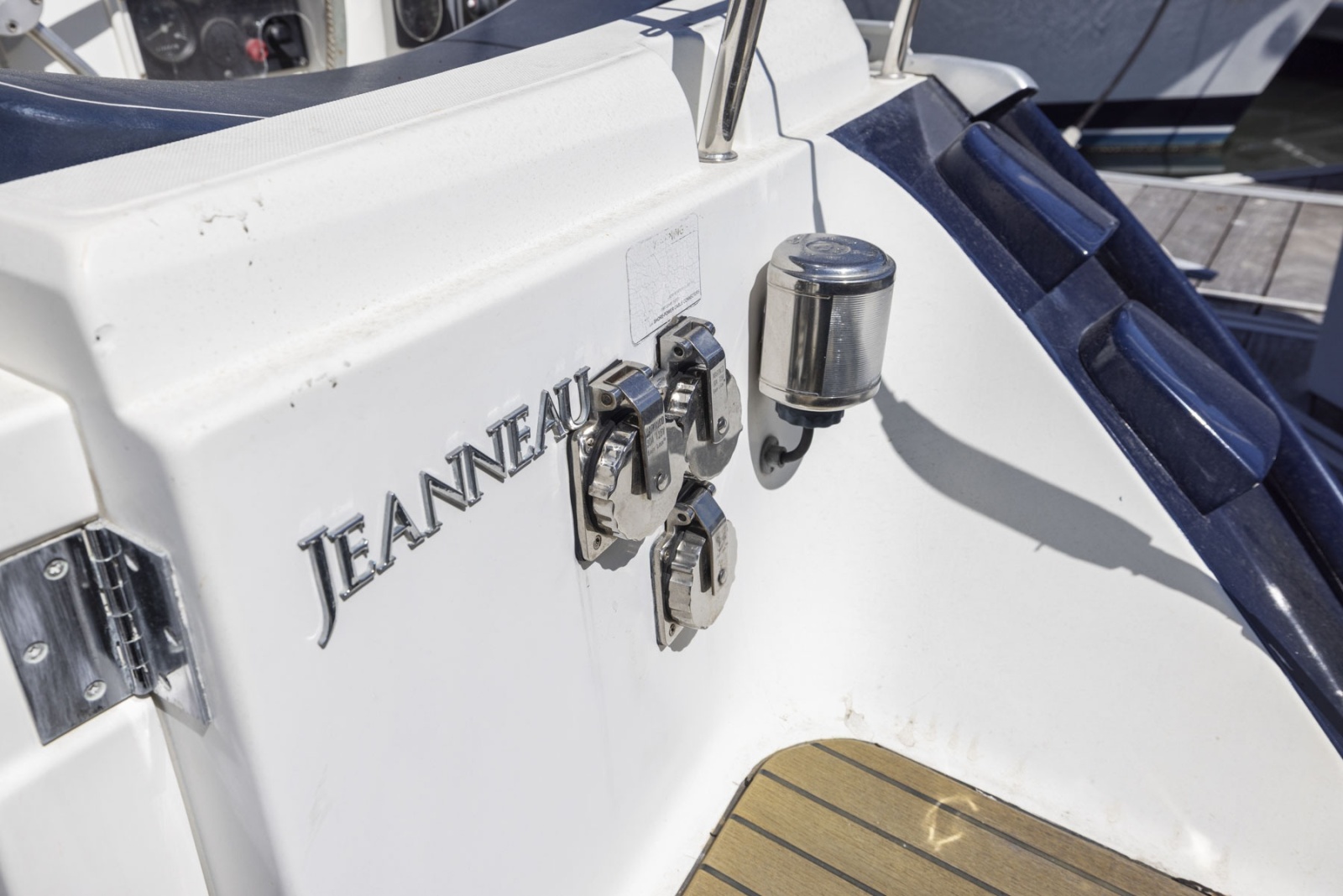 52' 2001 Jeanneau 