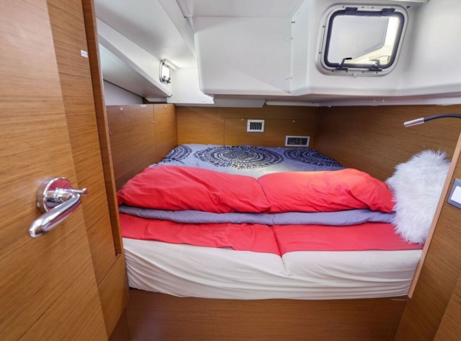 Perfect Timing 44ft Jeanneau Yacht For Sale