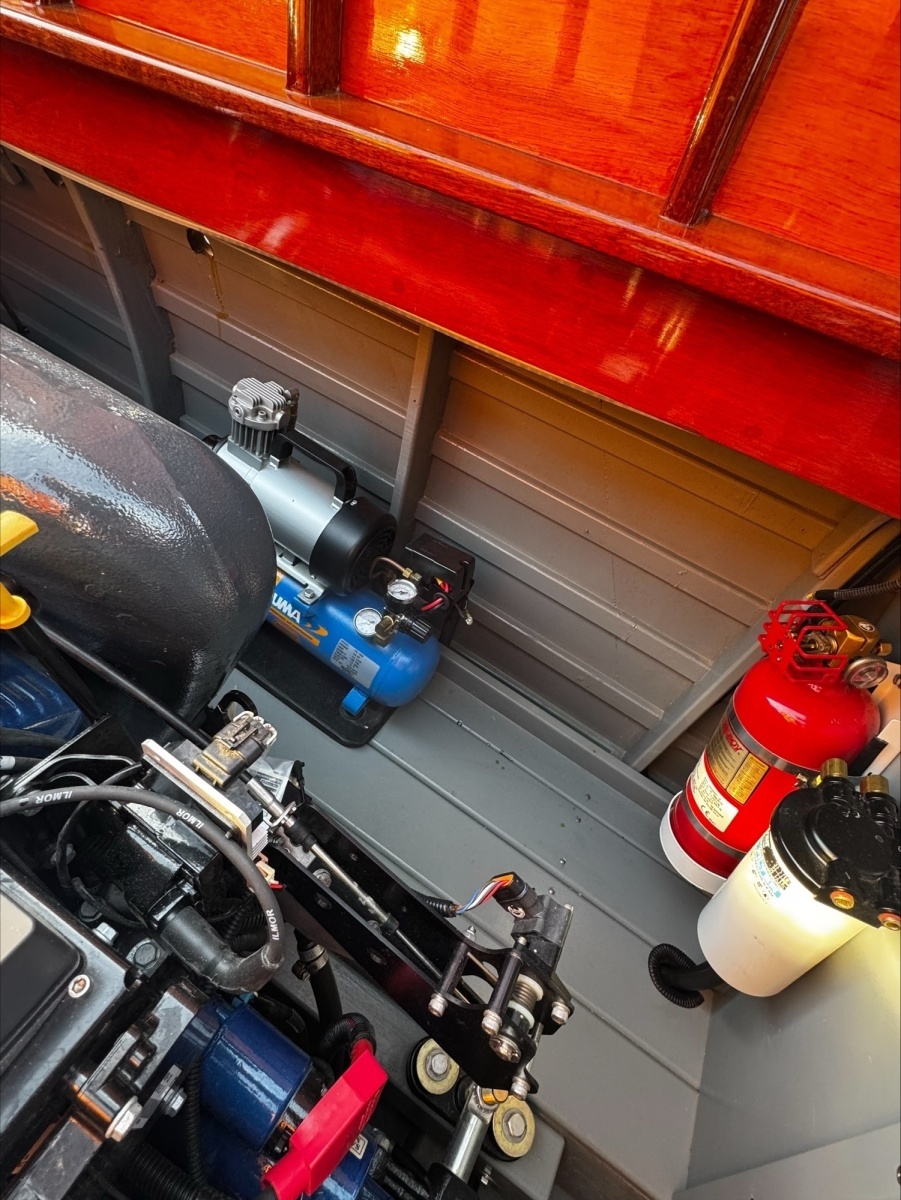 Kaboom 23ft Hacker Craft Yacht For Sale