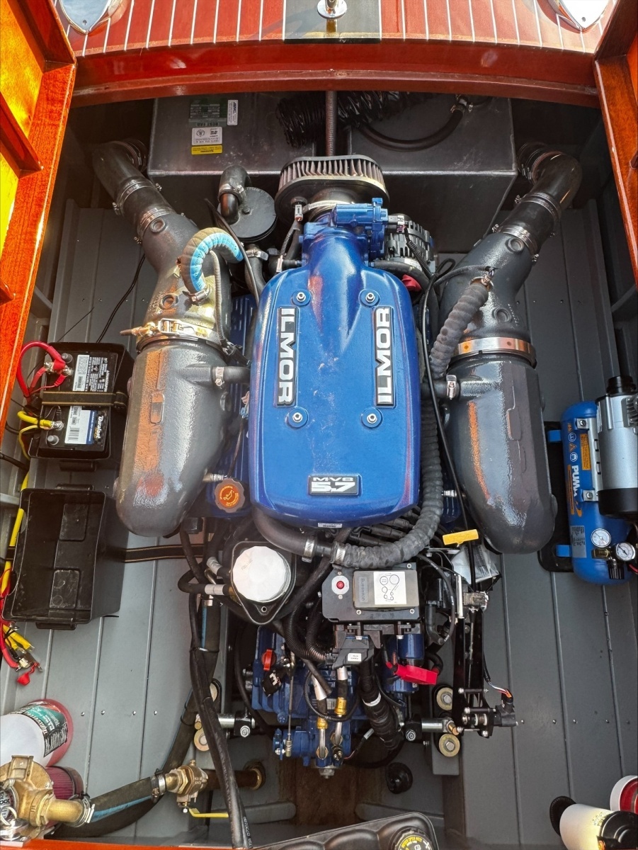 Kaboom 23ft Hacker Craft Yacht For Sale