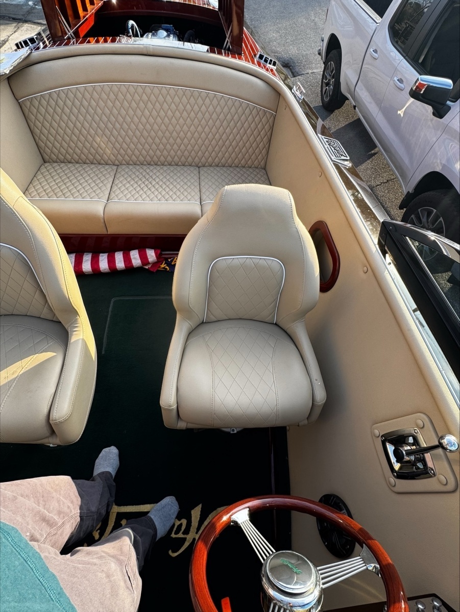 Kaboom 23ft Hacker Craft Yacht For Sale