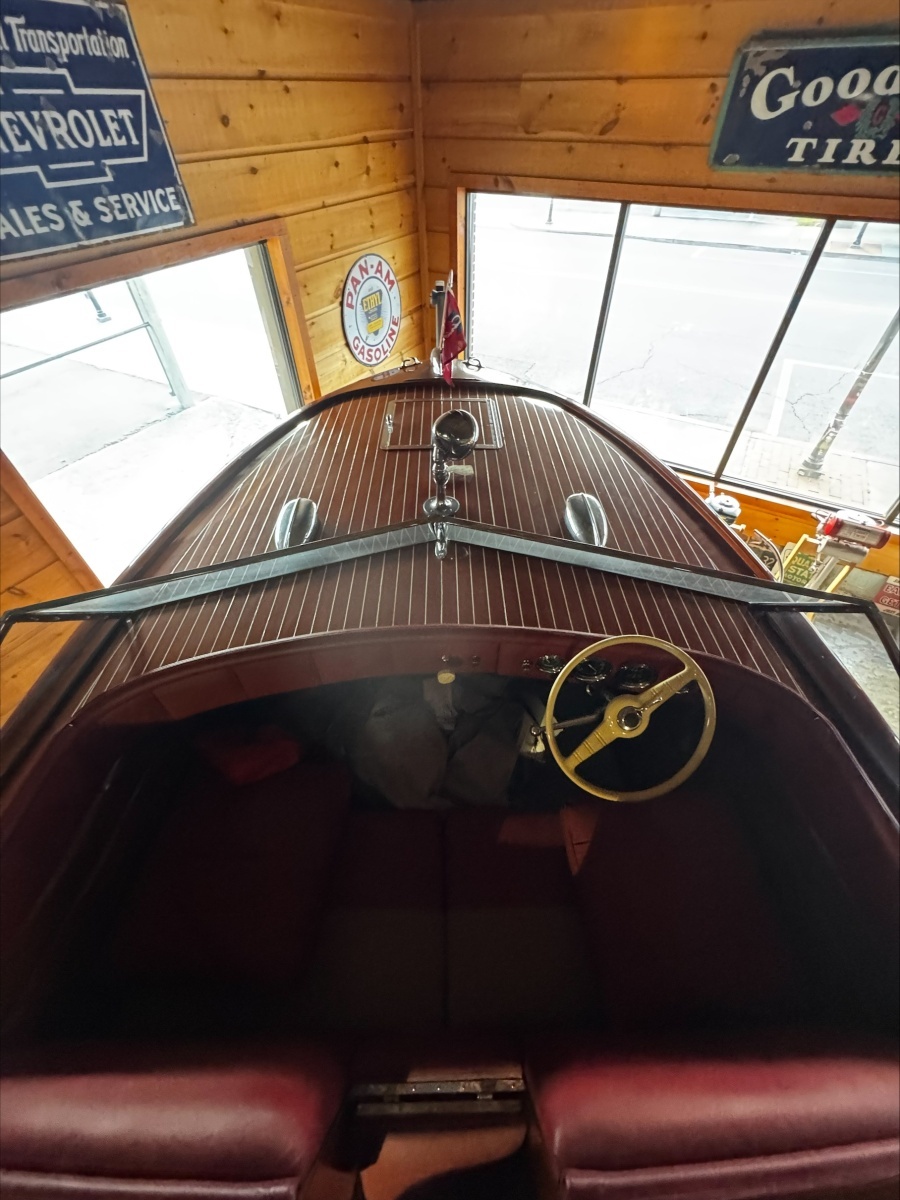 Old Timer 25ft Chris Craft Yacht For Sale