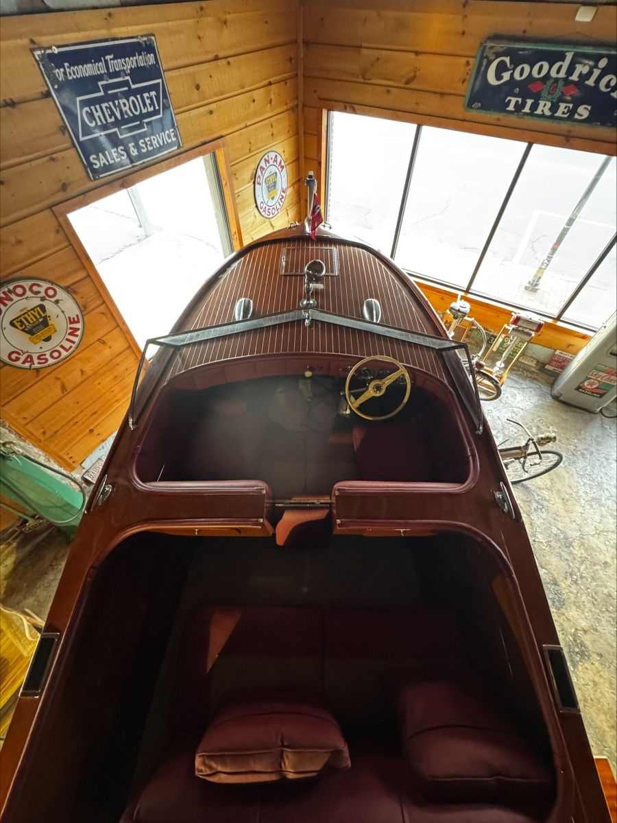 Old Timer 25ft Chris Craft Yacht For Sale