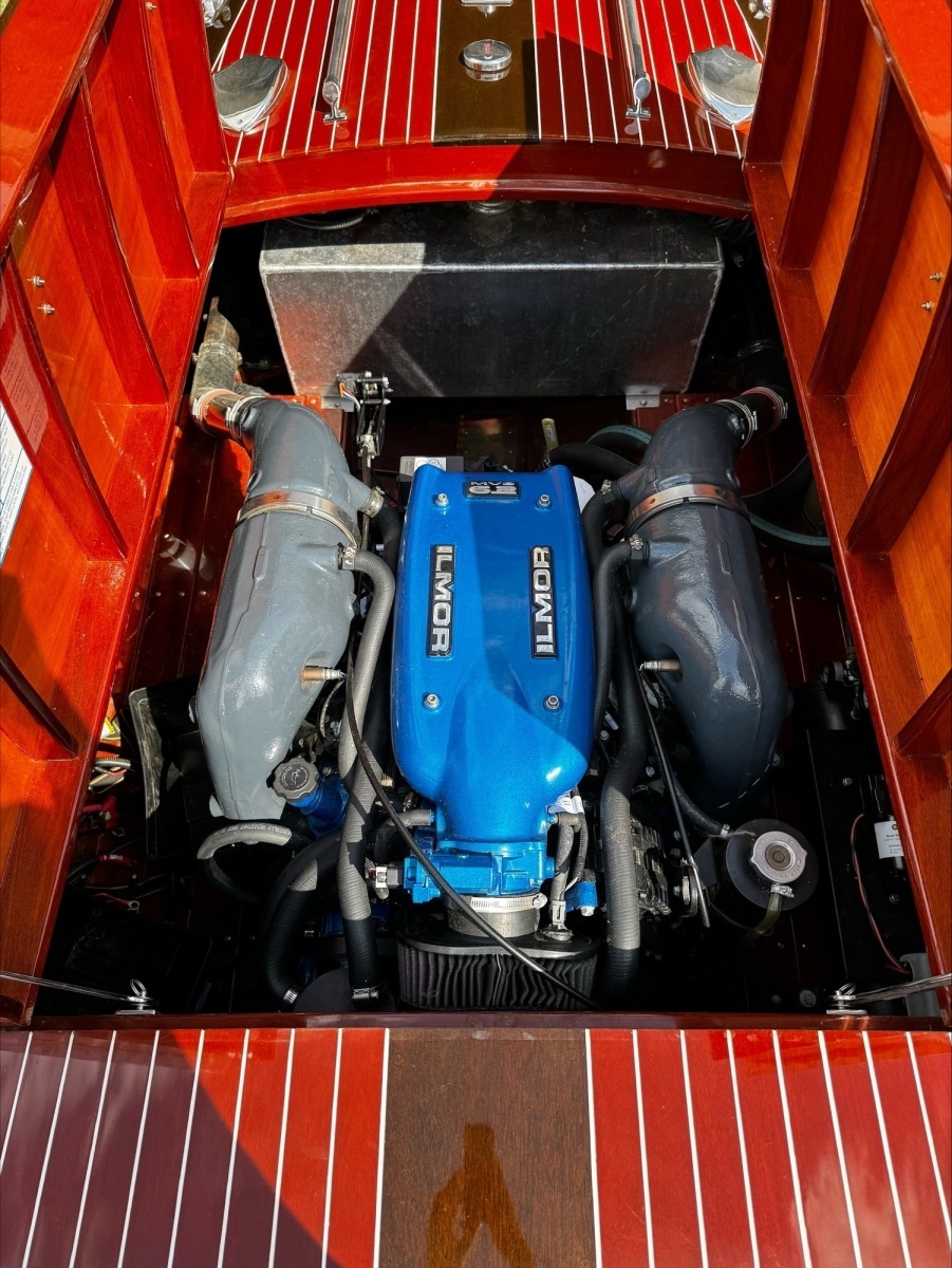 Cheers 28ft Hacker Craft Yacht For Sale