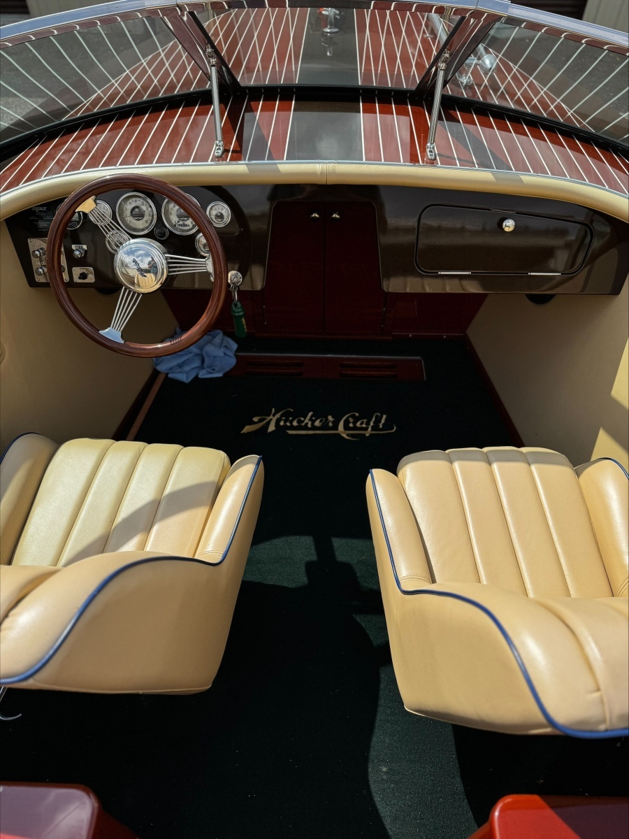 Cheers 28ft Hacker Craft Yacht For Sale