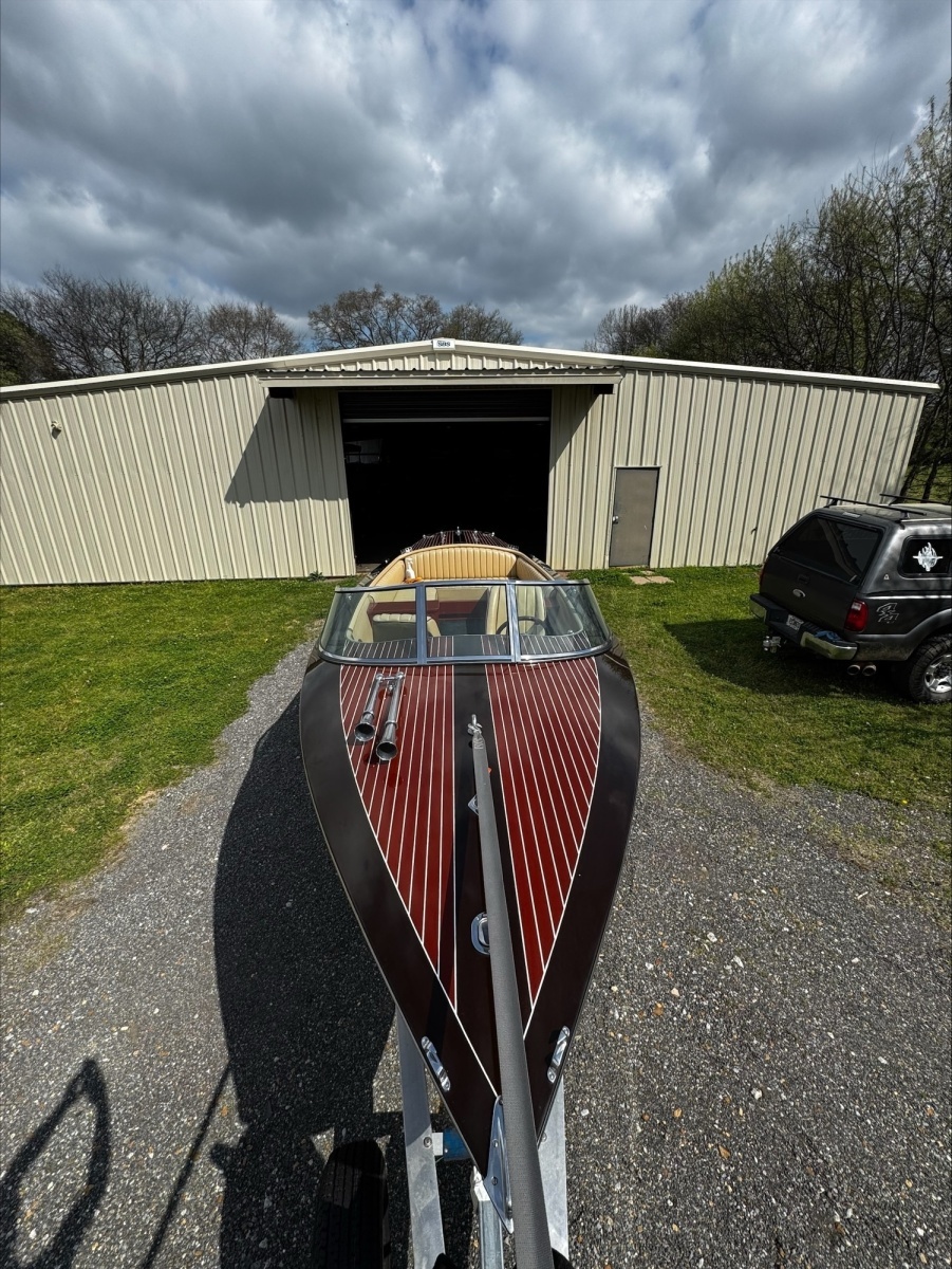 Cheers 28ft Hacker Craft Yacht For Sale