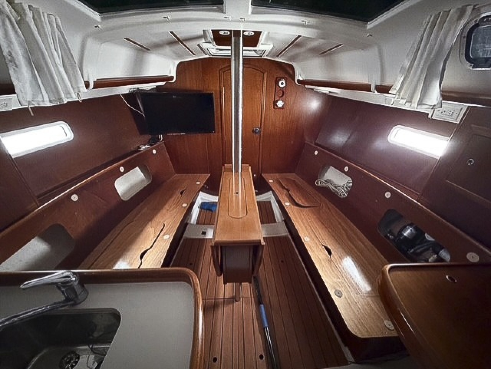 32ft Beneteau Yacht For Sale