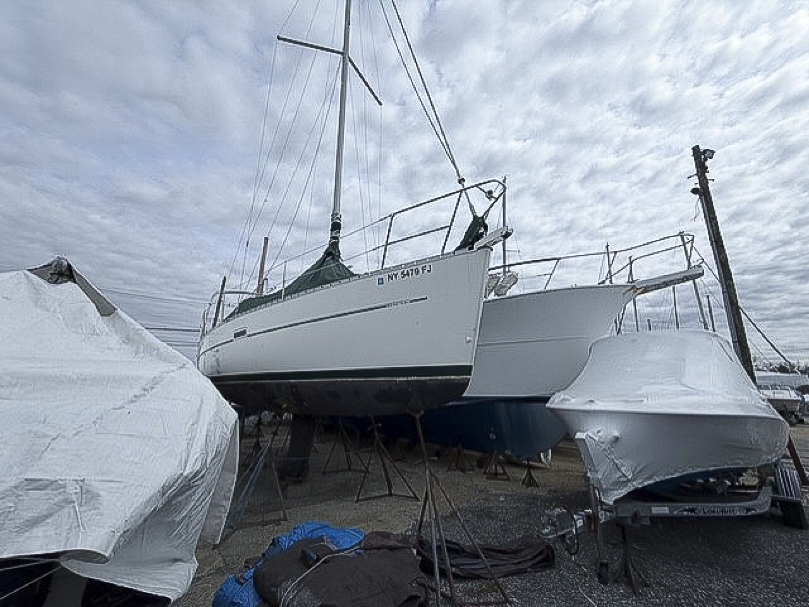 32' 2005 Beneteau 323
