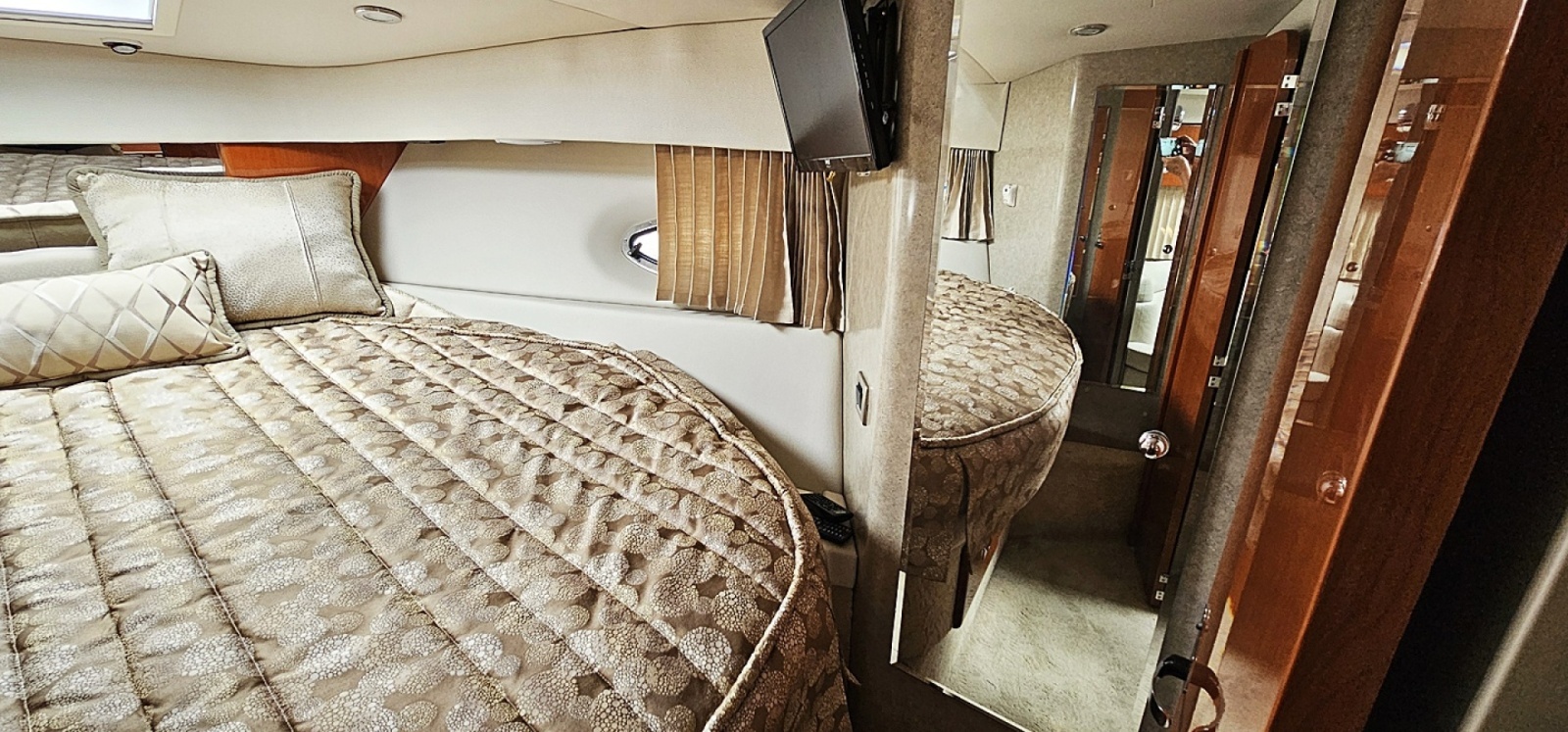 WHY KNOT 37ft Formula Yacht For Sale