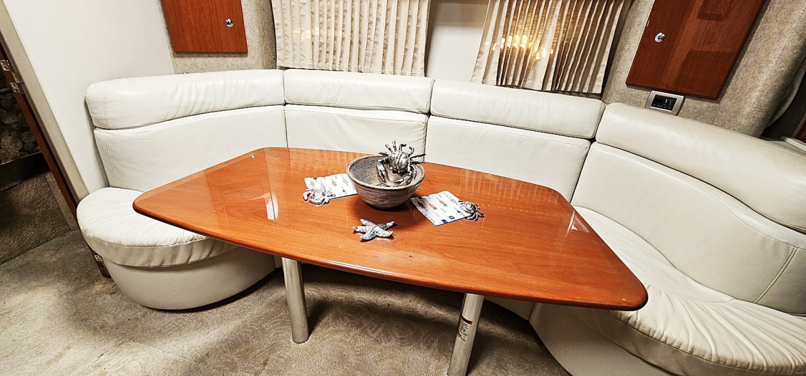 37' 2006 Formula 37PC