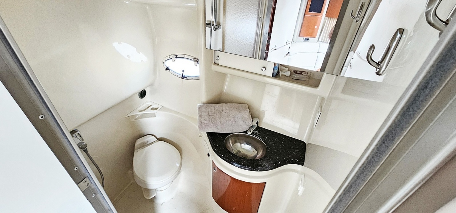 WHY KNOT 37ft Formula Yacht For Sale