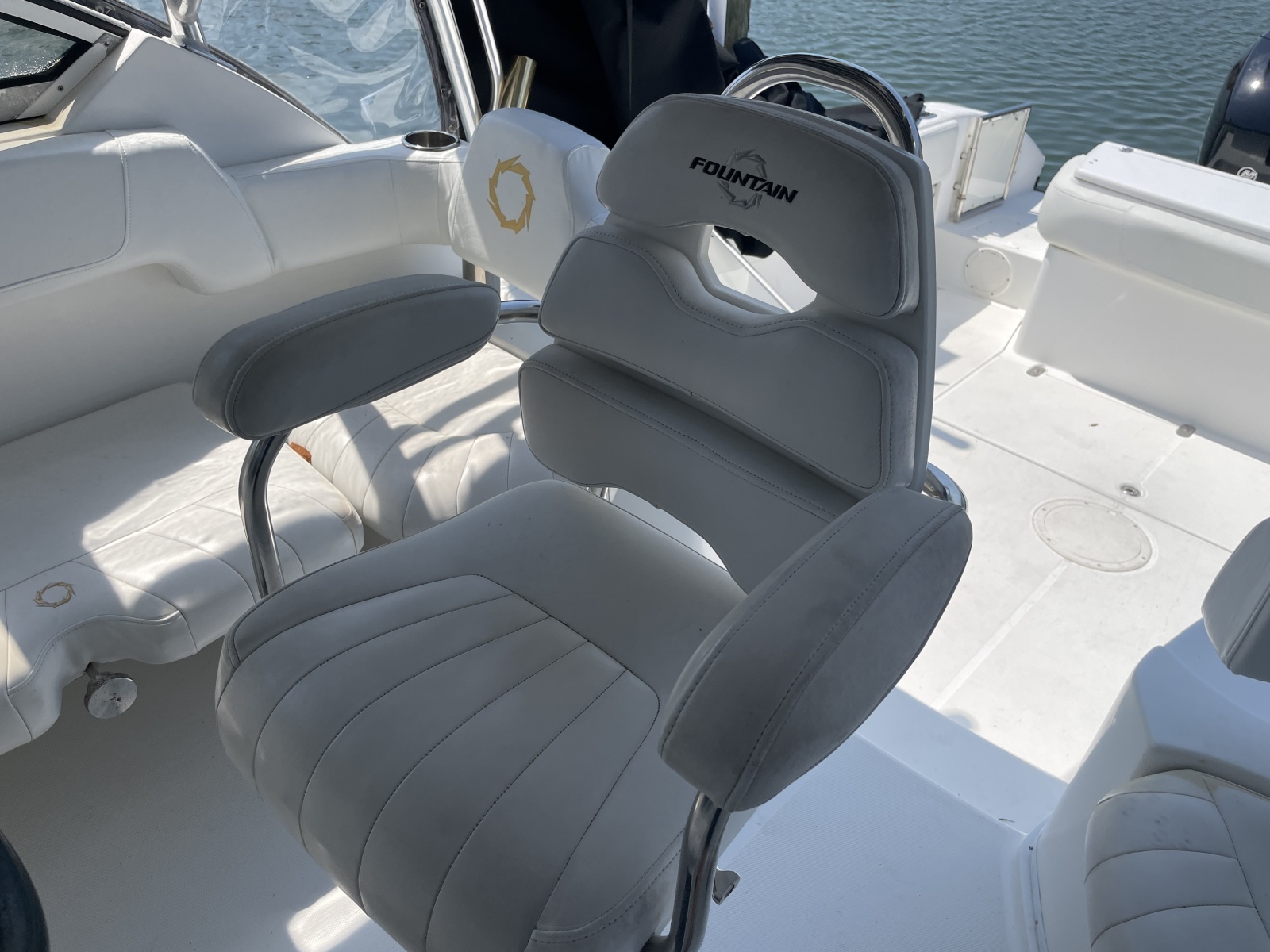 33ft Fountain Yacht For Sale