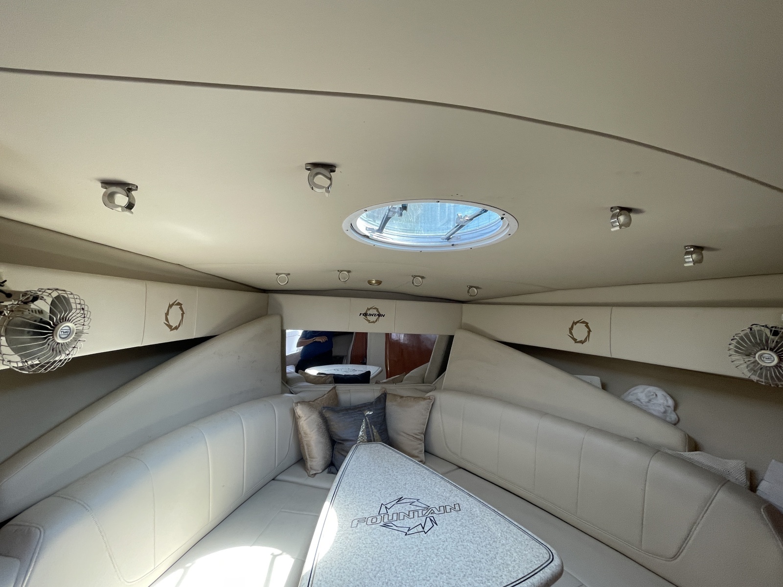 33ft Fountain Yacht For Sale